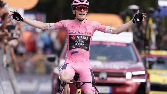 Jonas Vingegaard (Visma–Lease a Bike) vyhral 16. etapu Giro d'Italia