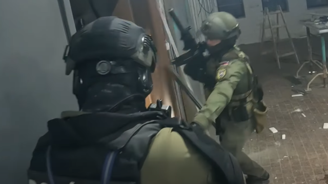 Košickí kriminalisti zadržali skupinu podozrivú z podvodov s nehnuteľnosťami