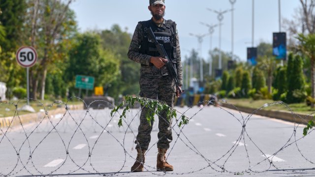 Iránska delegácia vedená predsedom parlamentu Mohammadom Bákerom Kálíbáfom je v Pakistane na rokovaniach s USA o podmienkach prímeria.