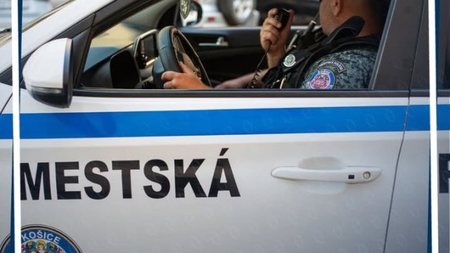Mestská polícia Košice počas bežnej hliadky na Sputnikovej ulici vypátrala nezvestného mladíka.