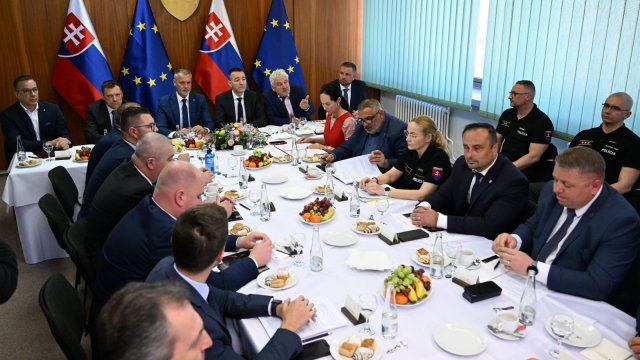 Ministerstvo práce predstavilo v Trebišove plán „Bez školy nebudú dávky“: