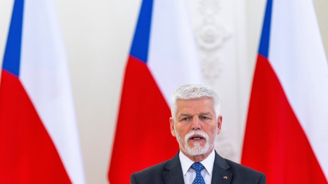 Český prezident Petr Pavel má pripravenú kompetenčnú žalobu, ak by mu vláda znemožnila účasť na júlovom summite NATO v Ankare.
