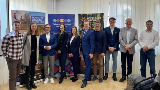 Slovakia Travel vo Varšave predstavilo letnú ponuku Slovenska: aktívny oddych, cykloturistiku a regionálne zážitky.